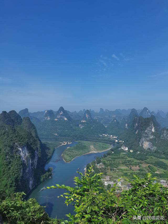 高铁真的开进桂林水墨画里了