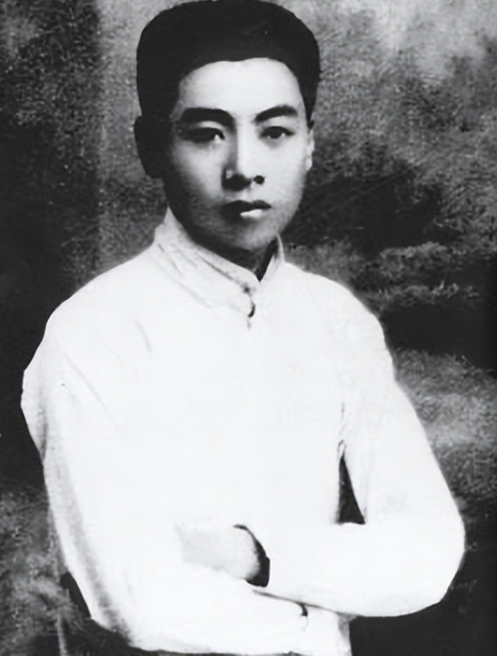 1955年，毛主席看到枪决名单后，拍案大怒：她可是咱全党的恩人！