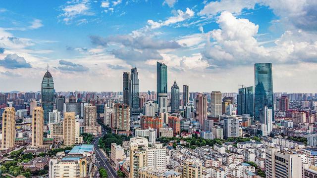 江苏最适合定居的城市，不是南京和苏州，而是这座新一线小城