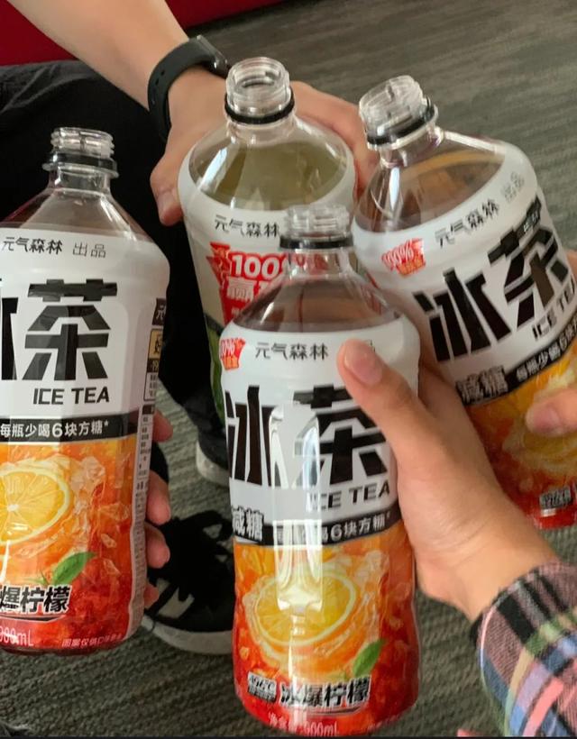 「穷鬼迪士尼」，统治中产周末？