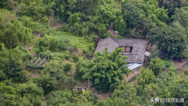 “成都之眼”竞在龙泉丹景山