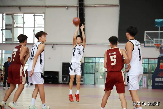 这所学校火爆出圈——邯郸市第五中学“双冠”辉映成长之路