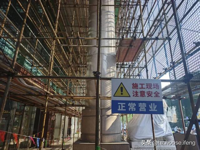 开了28年的钱江小商品市场全是围挡，这是要?