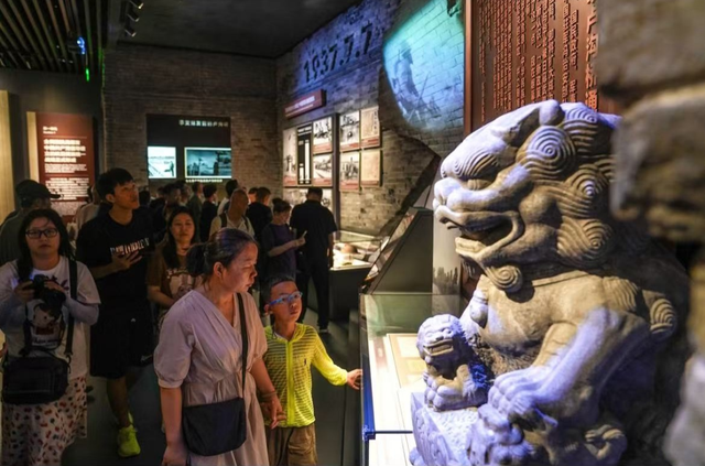 丰台秋日超全玩法指南！寻秋赏叶、文艺遛娃、夜游市集、采摘打卡统统有