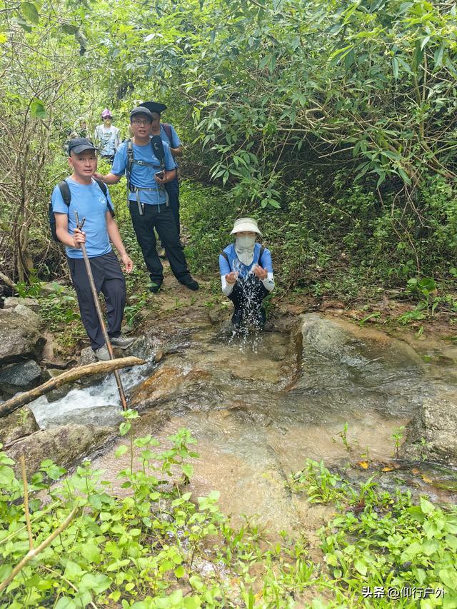 揭西猴面石徒步登山
