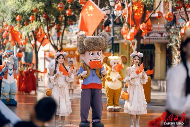 非遗英歌舞+日夜巡游+焰火秀……大同方特开启“双节”欢乐行~