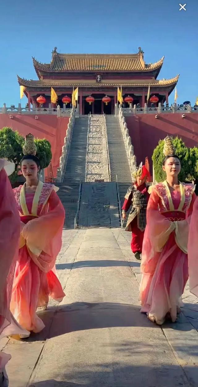 河南开封逛了5天，6个事儿真把我整迷糊了，有明白人给唠唠不？