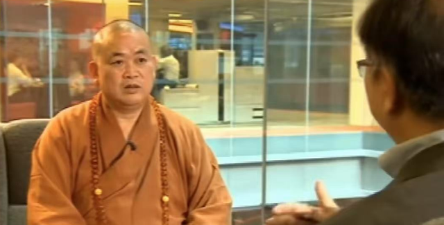 少林寺方丈释永信被带走调查？曾花4.5亿搞房地产，否认有儿子