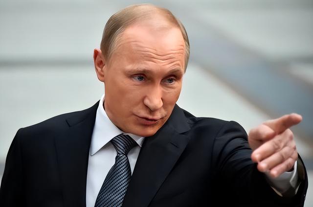 不得不服俄罗斯！油轮被抓后	，榛树高超连夜报复，10马赫警告美国