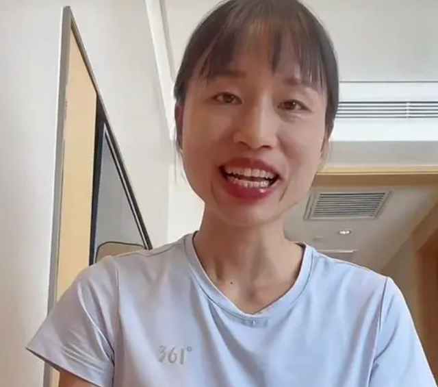 张水华离开医院3天	，又一女护士被官媒锐评停职，男友也难逃其咎