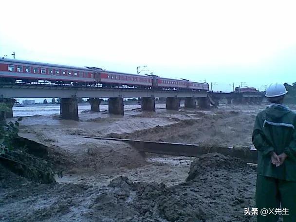 一天2起？宝成列车凌晨在德阳碰撞施工人员，致2人死亡，原因曝光