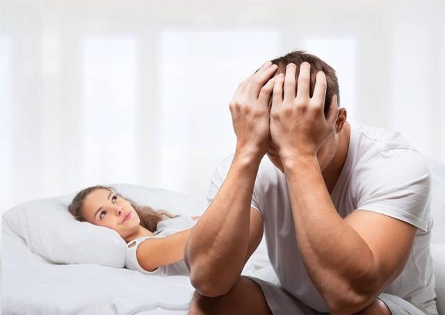 我五岁过继给大伯，如今老家搬迁补45万，大伯打电话催促我快回去