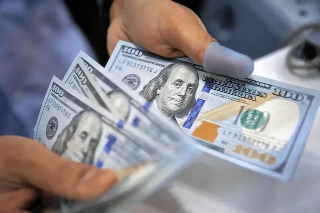 中美日三国负债对比：美国40万亿，日本9.1万亿，中国如何呢？