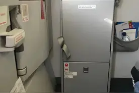 飞机座位怎么选，经济舱大长腿座位比公务长还舒服（图文详解）图片