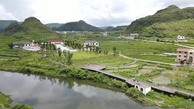 乡游黔中 · 花溪区 街上村丨云端避暑记,红村星河入梦来