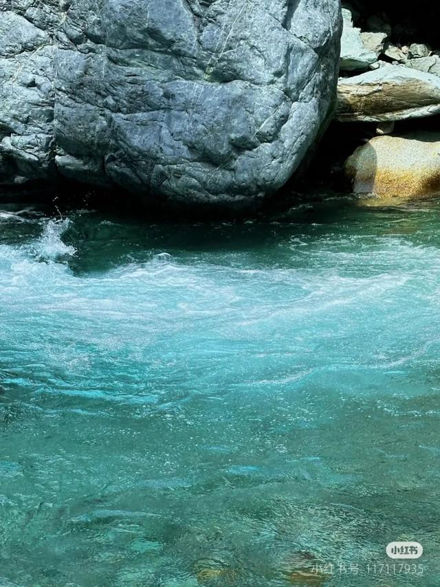 逃离38℃！成都周边12个清凉秘境，避暑耍水峡谷飞瀑！全部免费当天打来回！