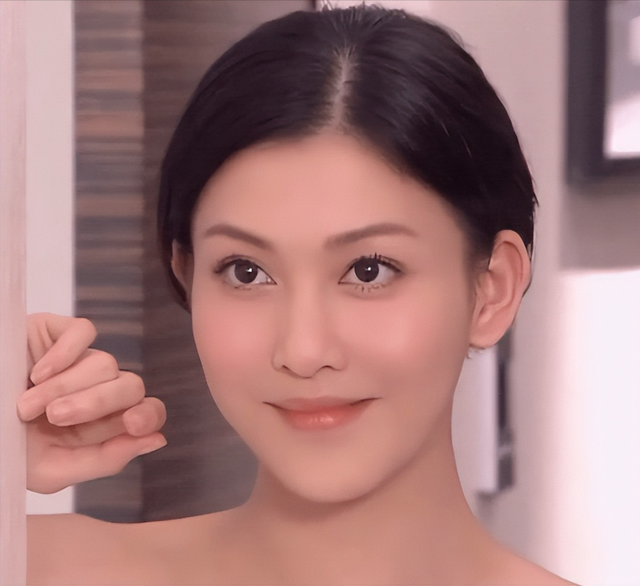 陪玩陪睡只是冰山一角，代孕、陪客旅行	、男星爆潜规则，个个荒唐