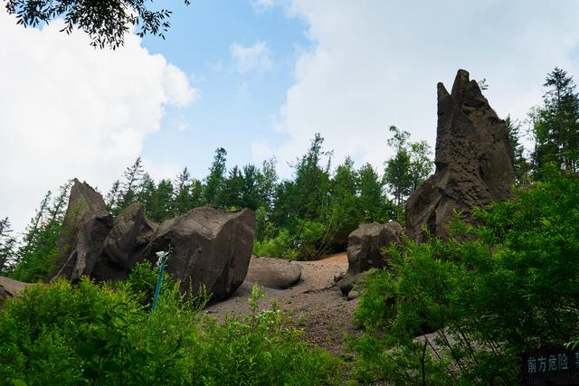 长白山聚龙火山石林，穿越火山峡谷，探秘地球亿万年的尘封记忆