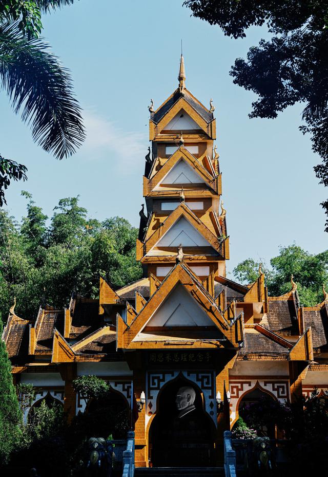 云南边陲21℃小城，比版纳好吃10倍，有多低调，就有多宝藏！