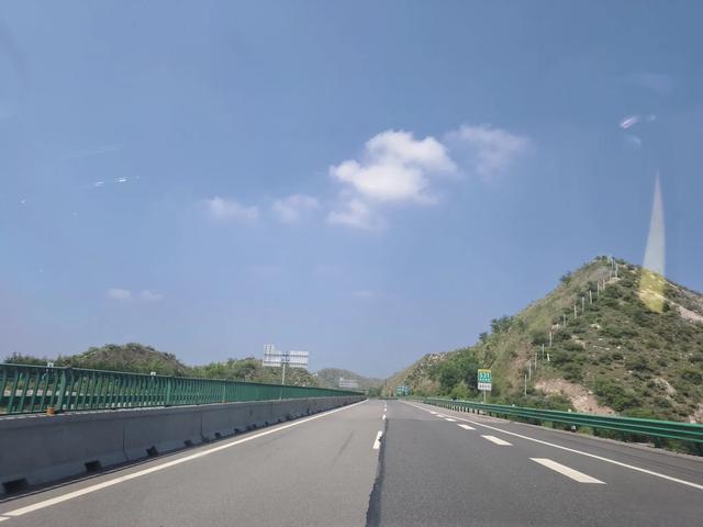 带娃去北极村，第一站从郑州出发到赵州桥打卡，投宿涞源县。