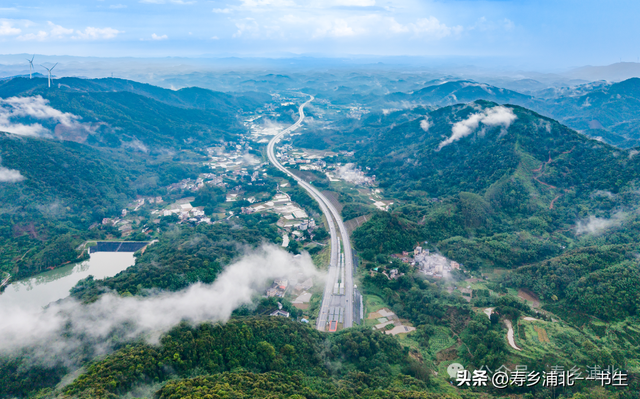 你经常穿越大浦高速大茅垌隧道，可你知道山顶风光有多美吗？