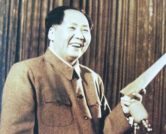 1955年，潘汉年在北京被秘密逮捕，毛主席批示：此人从此不能信用