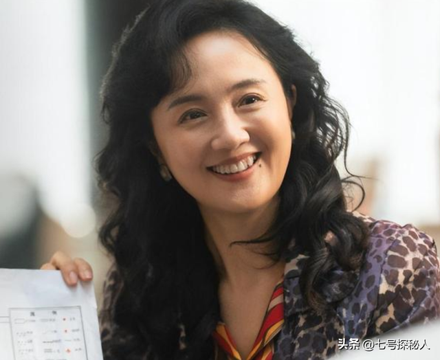 距春节不到2月，52岁辛柏青高调传出喜讯，朱媛媛终于可以放心了