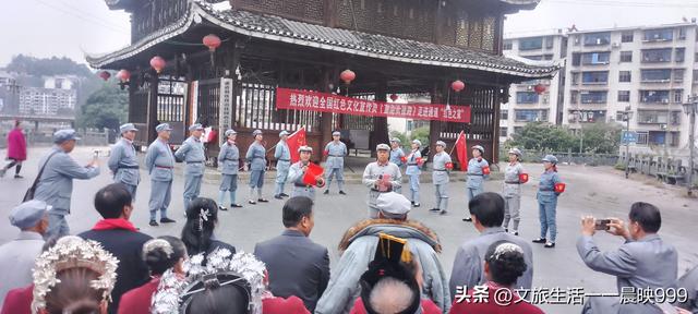 通道转兵：红军生死攸关的重大战略决策