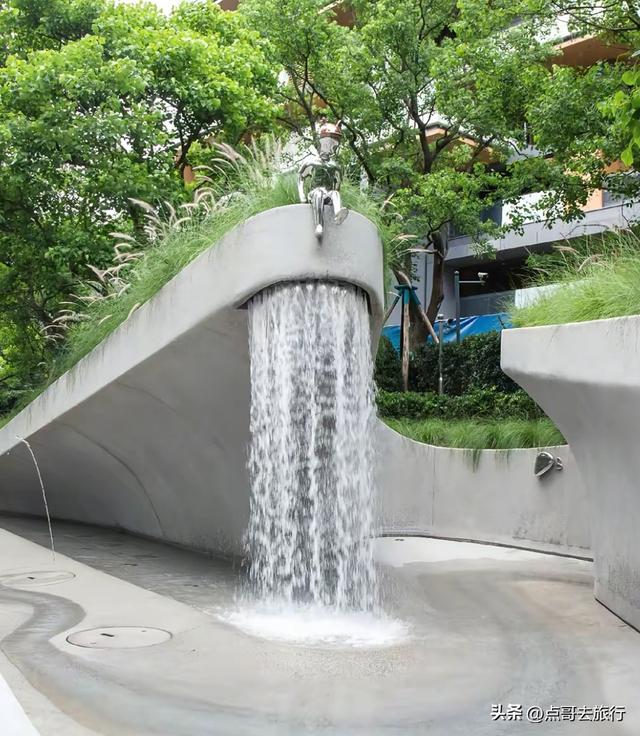 成都市区5大耍水公园，超级清净，还有沙滩，公共交通可直达！