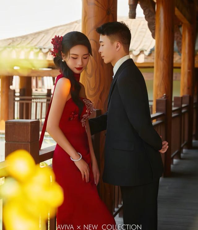 湖南一对情侣婚前一天先后去世，原因被曝，是三家店老板	、开大奔