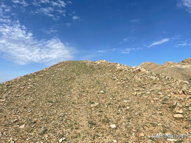 固阳银号镇，达茂旗额尔登敖包苏木、百灵庙镇夹皮沟田野考察笔记