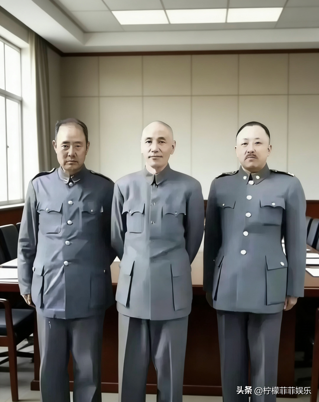 我敢断言，认得出这三位的，历史一定不会差，一般只认识中间的人