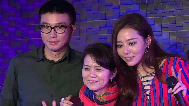 6亿资产被前夫卷走，海豚音天后沦为“网红”，但她却不在乎
