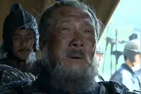 蜀汉最惨烈的一次战役，5人当场被斩毙命，其中一小将18岁小屁孩图片