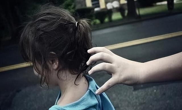 心理学家发现：坏人最容易盯上的	，不是穿着暴露和长得好看的女人