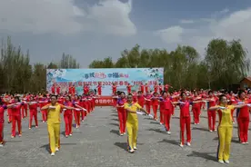 临河区第六届梨花节今日开幕，现场百亩花海竞相绽放、人山人海！图片