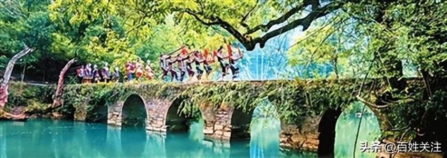 今天，《人民日报海外版》整版推荐贵州“清凉旅游”