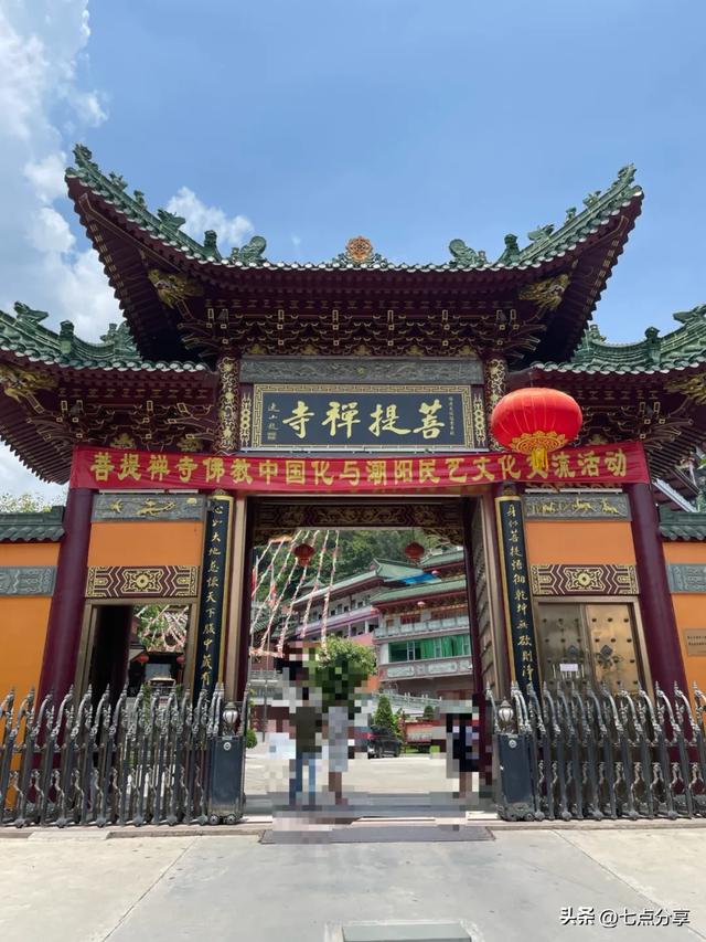 汕头一日游:杨枝寺+菩提禅寺+汕头市博物馆+小公园+广场轮渡