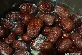 吓傻了，之前红枣洗洗就吃，今天红枣煮了居然是这样的，能吃吗？图片