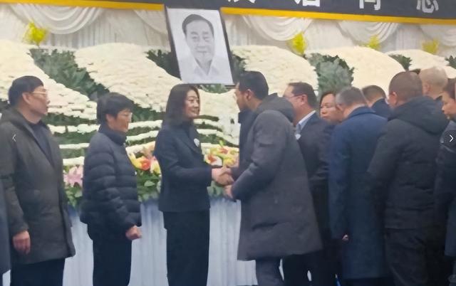 大瓜！宗庆后竟有6个私生子，4个生母身份曝光，宗馥莉曾绝食抗议