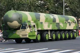 中国亮出最后底牌，解放军打出洲际导弹，美国明白一个道理？图片