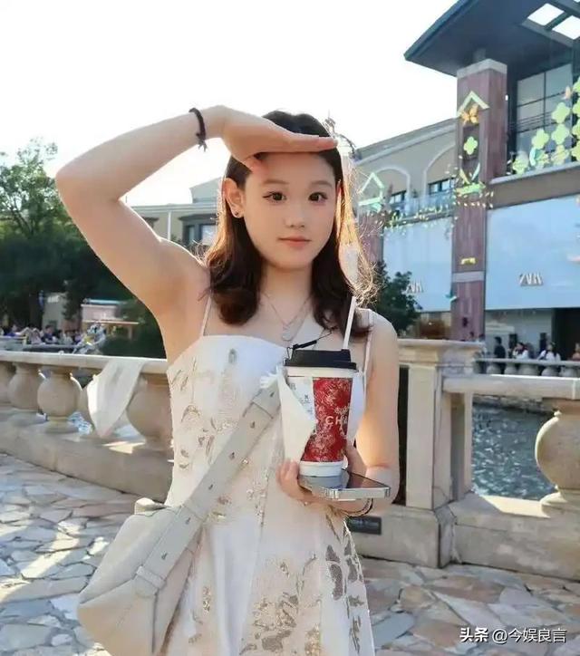 正式退出？21岁张家齐发声，眼泛泪花，未来或有三条路，年薪可观