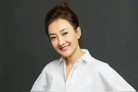 演员牛莉：结婚26年只生孩子不做饭，丈夫一家把她宠成宝图片