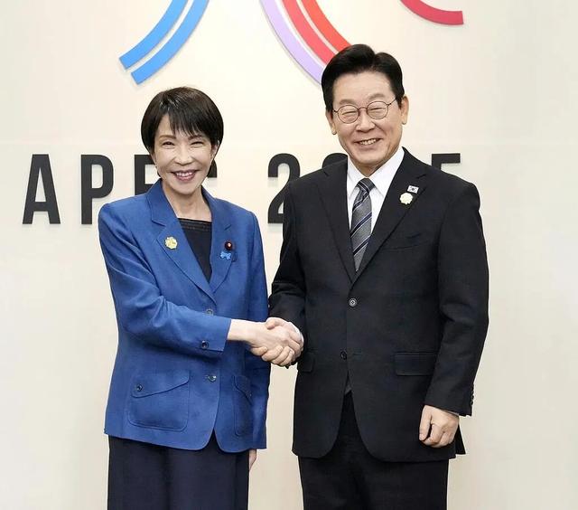 日本援兵来了？9国共谋对抗中国，俄罗斯准备下场，我外交部发话