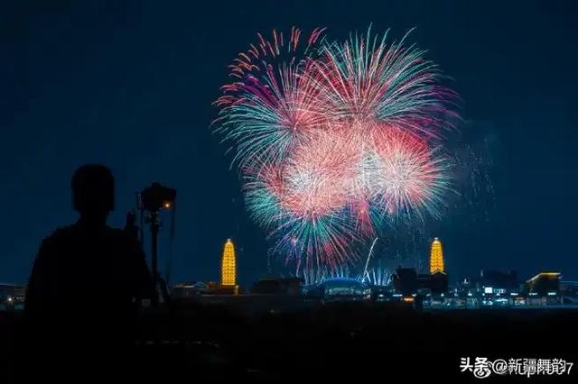 国庆人潮如织昼夜，你的心是否迷失在追逐的热闹风景里了呢？