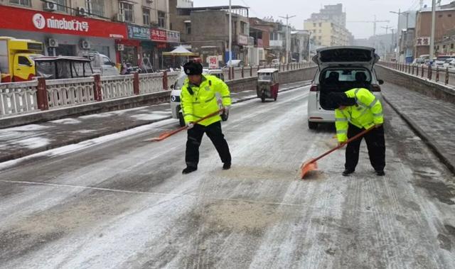 雪落莲城，许你一场纯净的冬日浪漫