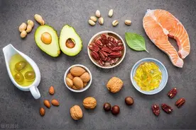 维生素怎么吃？一篇搞懂 13 种维生素的作用、缺乏症状和饮食秘诀图片