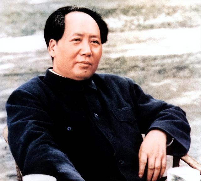 为什么毛主席，不允许英雄纪念碑碑文中，提及“中国共产党”？
