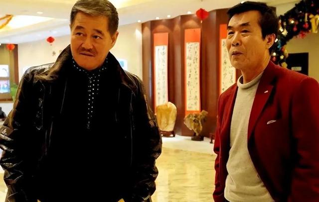 哭穷风波刚9天	，何庆魁儿子曝闫学晶猛料被扒，77岁老父亲被牵连