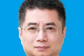 徐鸿，辞去市长职务图片